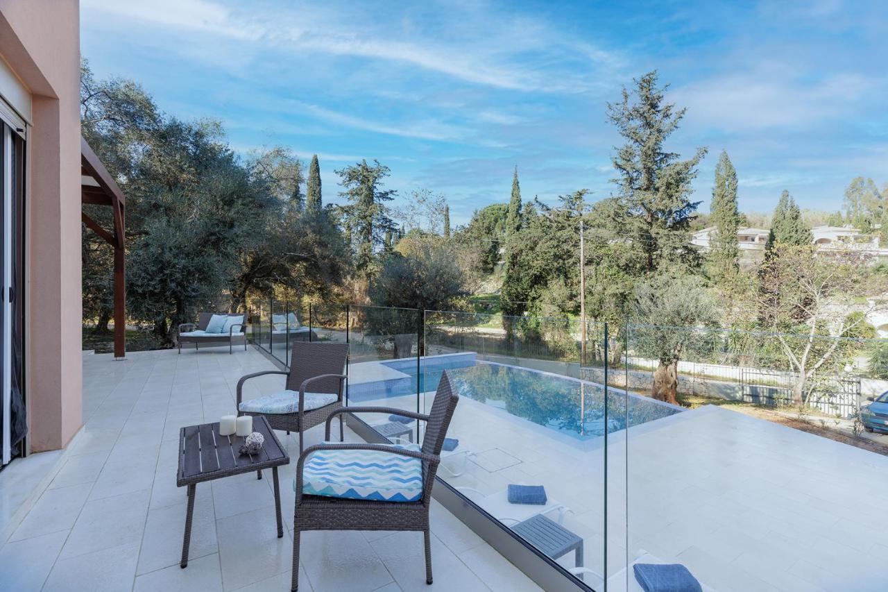 Villa Breeze & Villa Coco By Konnect, Avlaki Beach Kassiopi Exterior photo